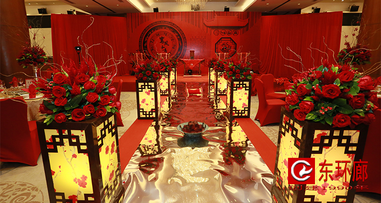 新中式婚礼道具：火盆马鞍秀禾马褂供桌卷轴烛台